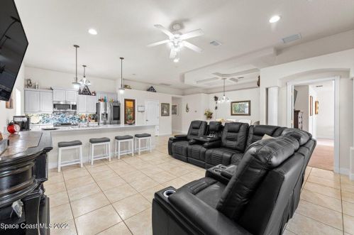 3949 Rolling Hill Dr, Titusville FL  32796-1107 exterior