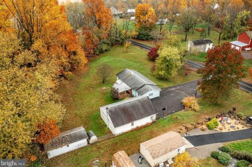 428 Neiffer Rd, Collegeville PA  19473-1415 exterior