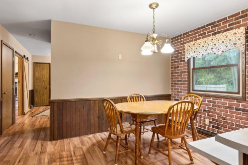 6822 Eastwood Trl, West Bend WI  53090-8912 exterior