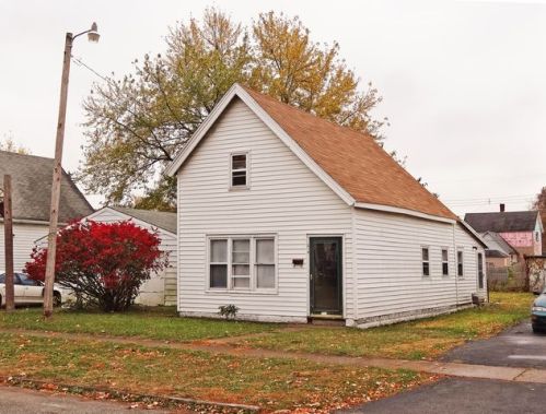 214 South C St, Gas City, IN 46933-1737
