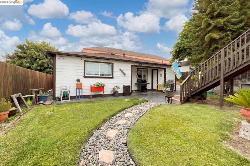 470 N St, Benicia CA  94510-2821 exterior