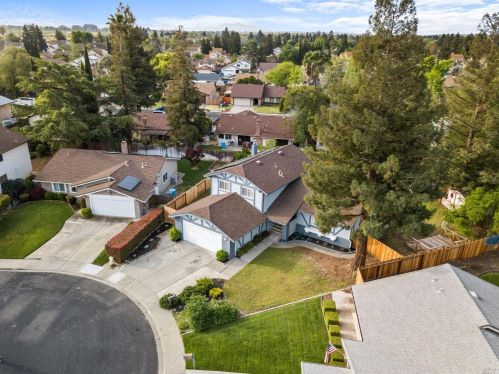 154 Oakmeade Ct, Vacaville CA exterior