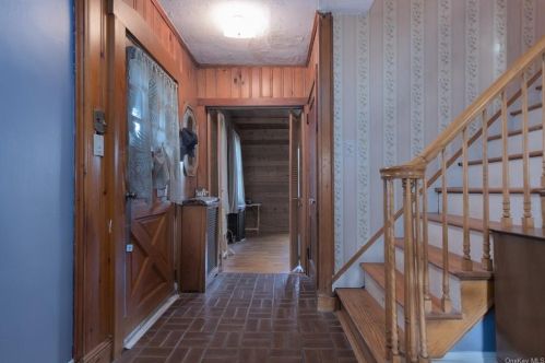 127 Ridge Rd, Valley Cottage, NY 10989-2466