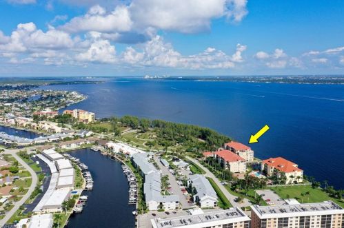 4235 20th Pl, Cape Coral, FL 33904-5413