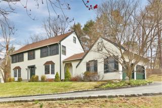 11 Devoe Rd, Chappaqua, NY 10514-3602