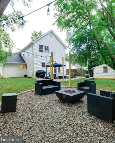 7003 Hickory Hill Rd, Falls Church VA  22042-3903 exterior