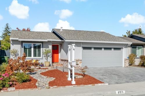 809 Sunnyarbor Ct, Campbell, CA 95008-6049