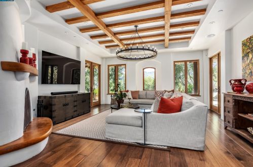 5 Owl Hill Ct, Orinda CA  94563-3441 exterior