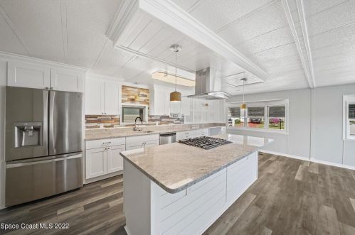 738 Lark Dr, Sebastian FL  32976-7224 exterior