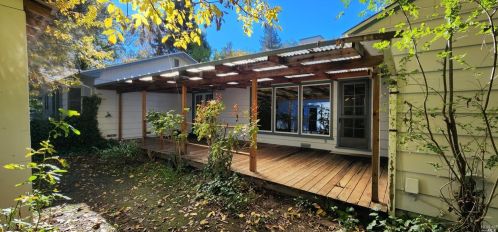 395 Spg St, Ukiah CA  95482-4221 exterior