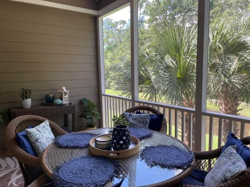 137 Palm Cove Way, Mount Pleasant SC  29466-8160 exterior