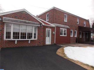 801 Millwood Rd, Philadelphia, PA 19115-4123