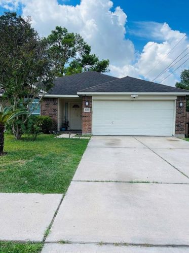 16819 Vandergrift Dr, Humble, TX 77396-1349