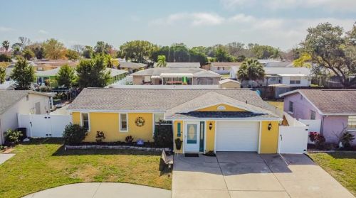 7104 Parrot Dr, Port Richey, FL 34668-3858