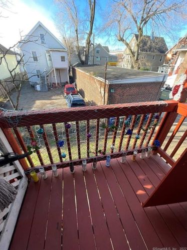 83 Alanson Rd, Bridgeport CT  06607-1504 exterior