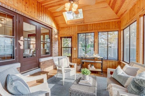 5347 Berkeley Blvd, Milwaukee WI 53217-5138 exterior