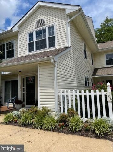 107 Briarcliff Ct, Glen Mills, PA 19342-2010