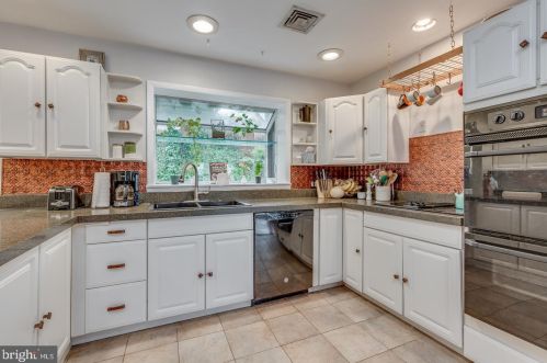 200 Park Dr, Camden NJ  08108-2236 exterior