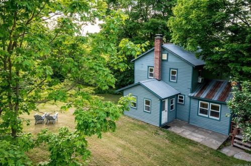 284 County Route 27b, Hudson, NY 12534-3919