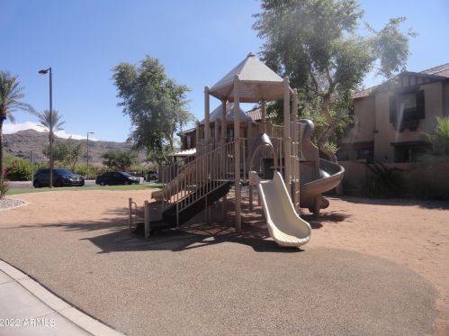 2954 Dunbar Dr, Phoenix AZ 85041-6112 exterior