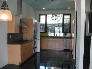 1 Carlyle Pl, Jackson, MS 39216-3744