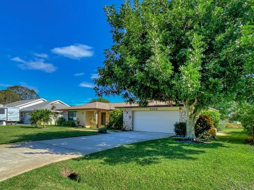 5106 Paleo Pines Cir, Fort Pierce, FL 34951-2342