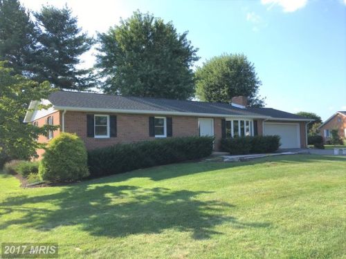 518 Meadowview Cir, Upton, PA 17225-1032
