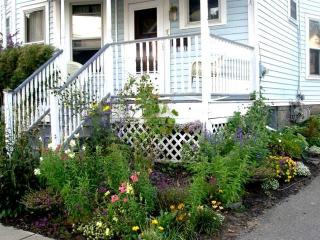 47 Brewster St, Kingston, NY 12401-5842