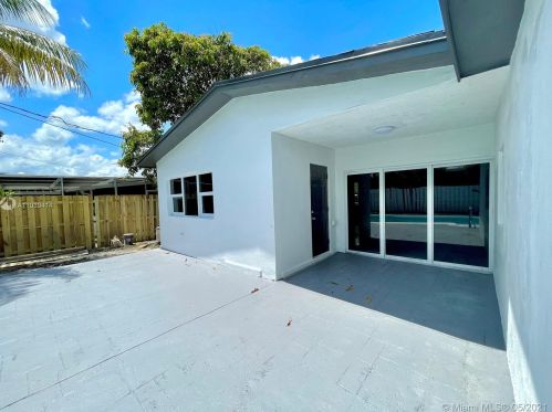 6716 33rd St, Hollywood FL  33023-4804 exterior