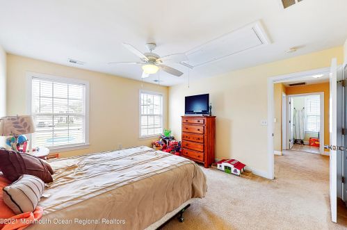 386 Hopedale Dr, Berkeley Township NJ  08721-2781 exterior