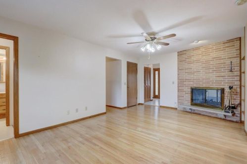 2335 Graylog Ln, Waukesha WI  53151-2921 exterior