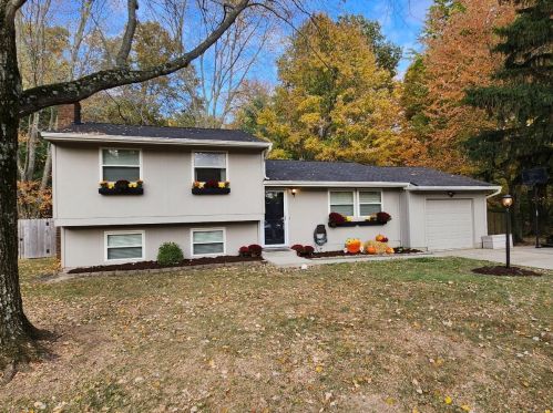 5905 Whippoorwill Hollow Dr, Milford, OH 45150-2439