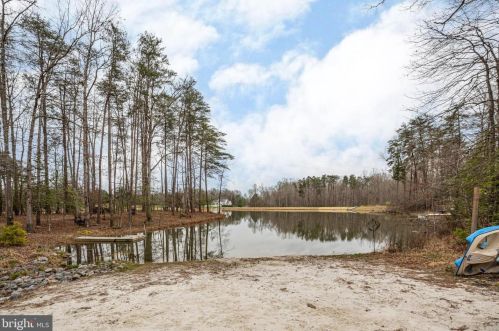 7905 Waterford Dr, Spotsylvania VA  22551-2204 exterior