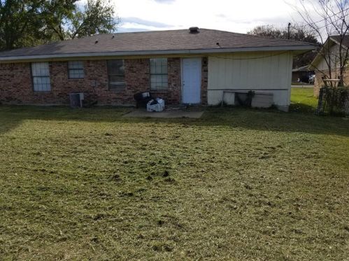 511 Flower St, Seagoville TX  75159-3139 exterior