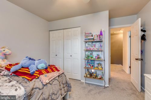 1120 Harbour Dr, Palmyra NJ  08065-1206 exterior