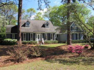 6113 Hampton Ridge Rd, Columbia, SC 29209-1308
