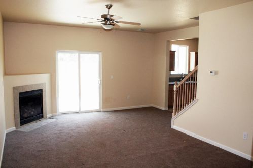 732 Loomis Cir, Folsom CA  95630-6924 exterior