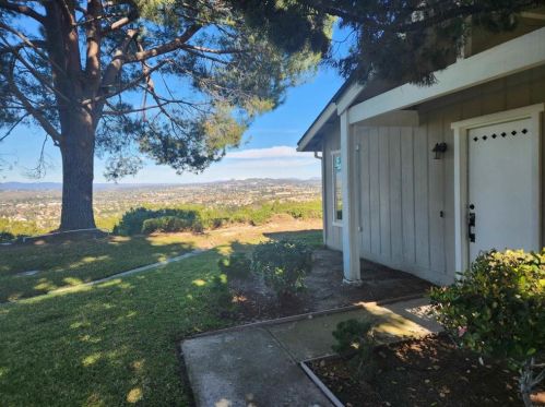 4246 Dowitcher Way, Oceanside, CA 92057-7512