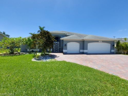 734 Milwaukee Blvd, Lehigh Acres, FL 33974-9570