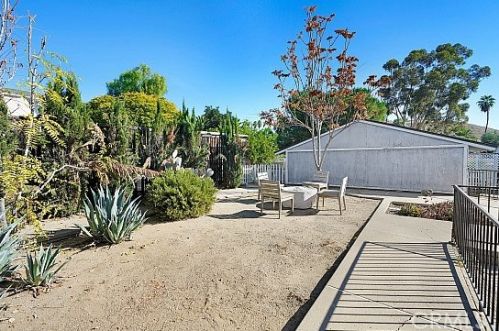 228 Spring St, Lake Elsinore CA  92530-4103 exterior