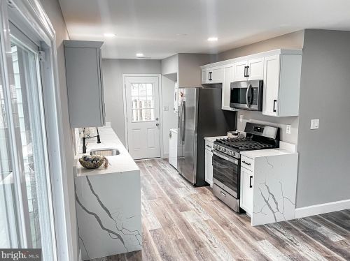 1229 Longview Dr, Woodbridge VA  22191-2955 exterior