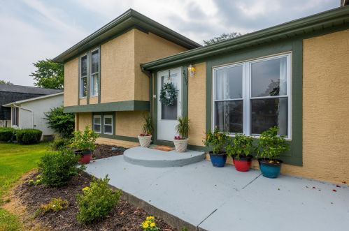 2587 Mcclain Ct, Darbydale, OH 43123-1715