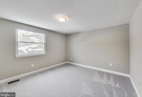 7218 Bonniemill Ln, Springfield VA 22150-4426 exterior