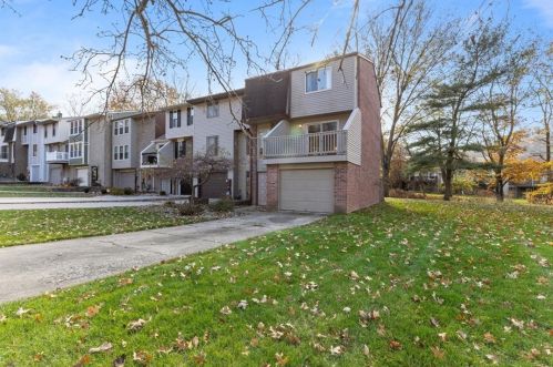 215 Timber Dr, Trafford, PA 15085-1245