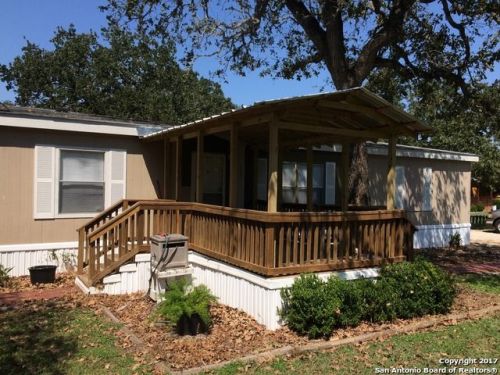 280 Creekway Ln, Seguin, TX 78155-0596