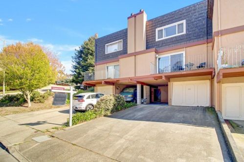 880 Stonegate Dr, South San Francisco, CA 94080-1562