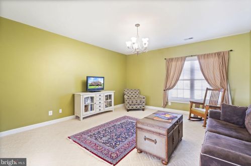 15840 Parnell Ct, Haymarket VA  20169-1667 exterior