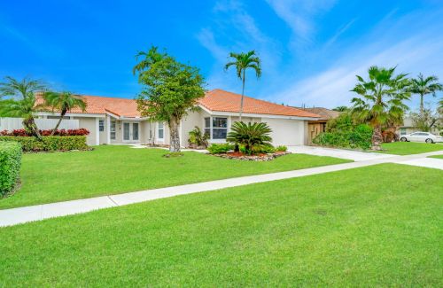 11670 Island Lakes Ln, Boca Raton, FL 33498-6801