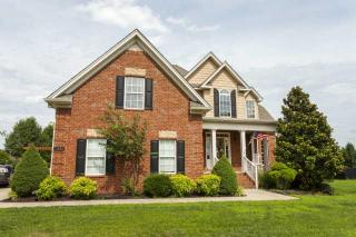 2333 Saint Andrews Dr, Murfreesboro, TN 37128-5883