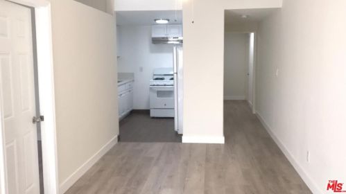 14902 Gilmore St, Van Nuys CA 91411-1423 exterior